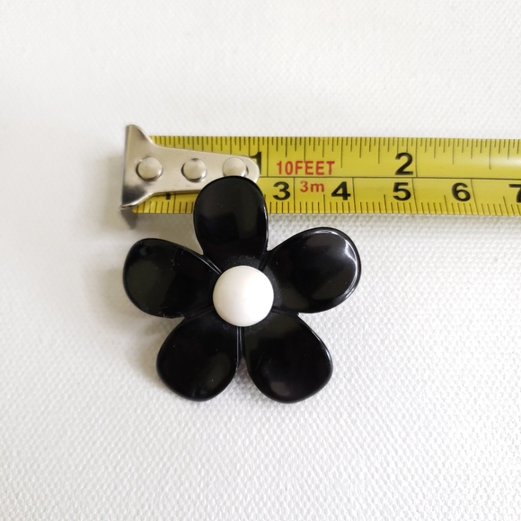 Black Flower Vintage Clip Earrings Large - Picture 11 of 11